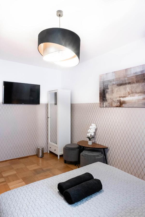 Clicktheflat Constitution Square Apart Rooms Varsavia Esterno foto
