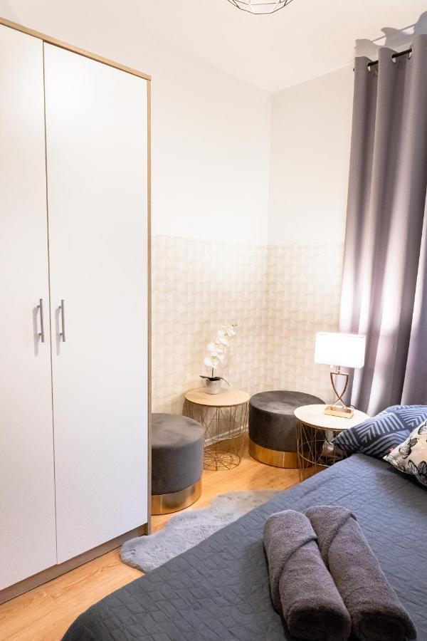 Clicktheflat Constitution Square Apart Rooms Varsavia Esterno foto