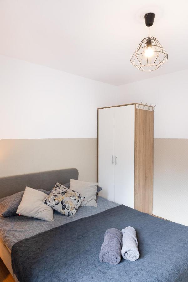 Clicktheflat Constitution Square Apart Rooms Varsavia Esterno foto