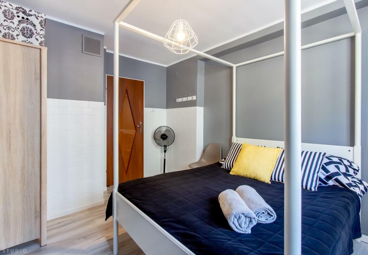 Clicktheflat Constitution Square Apart Rooms Varsavia Esterno foto